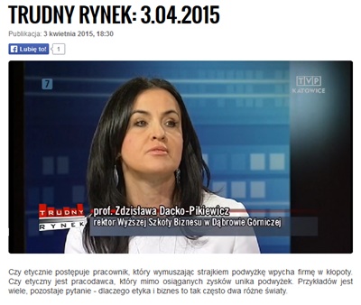 Dyskutująca na temat etyki w pracy profesjonalnej.