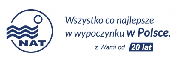 Logo firmy turystycznej NAT z hasłem promującym wypoczynek w Polsce od 20 lat.