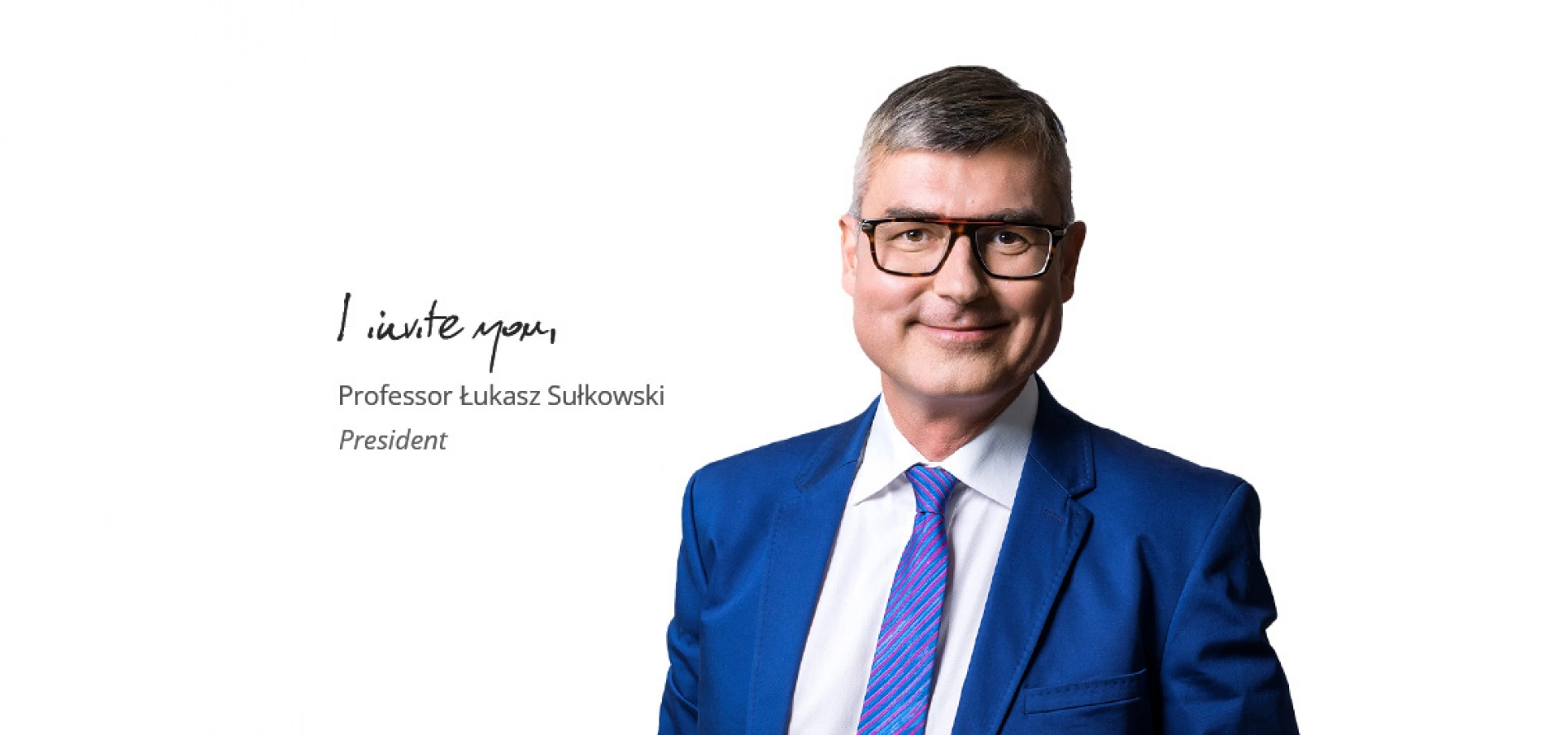 tło: International Doctoral Academy