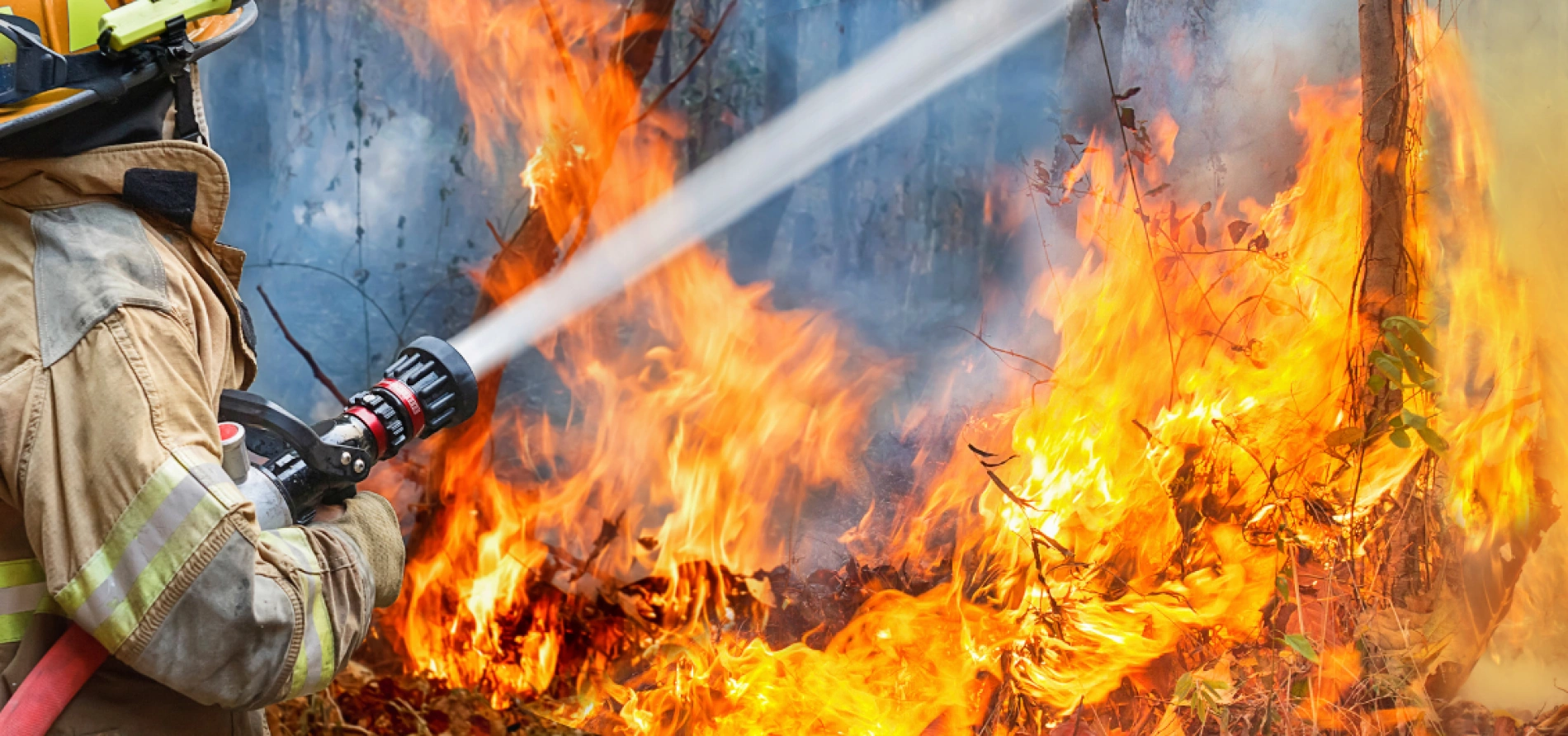 tło: Ochrona ludności i Obrona Cywilna – zadania i realizacja w praktyce