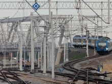ilustracja Sztuczna inteligencja w zastosowaniu praktycznym w transporcie szynowym