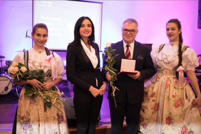 Zdjęcie nr 2 z galerii Uroczyste posiedzenie Rady Ekspertów - X-lecie Wydziału Zamiejscowego WSB w Cieszynie/ Rada Ekspertów