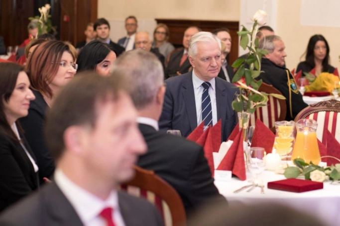 Zdjęcie nr 3 z galerii Uroczyste posiedzenie Rady Ekspertów - X-lecie Wydziału Zamiejscowego WSB w Cieszynie/ Rada Ekspertów