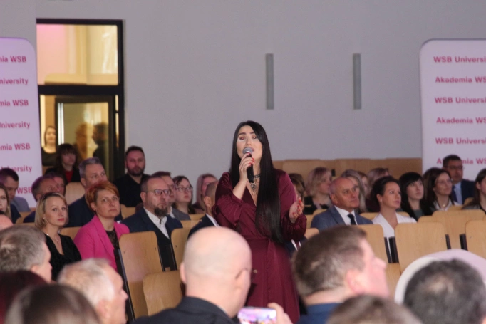 Zdjęcie nr 9 z galerii Uroczyste spotkanie wigilijno-noworoczne w Akademii WSB za nami