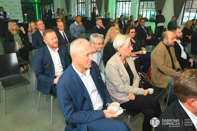 Zdjęcie nr 10 z galerii Nagrody dla Laureatów 9. Konkursu o Nagrodę Gospodarczą im. Adamieckiego