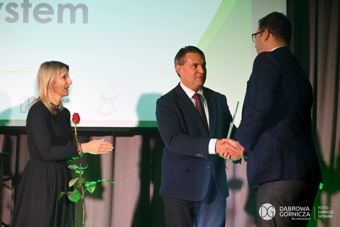 Zdjęcie nr 9 z galerii Nagrody dla Laureatów 9. Konkursu o Nagrodę Gospodarczą im. Adamieckiego