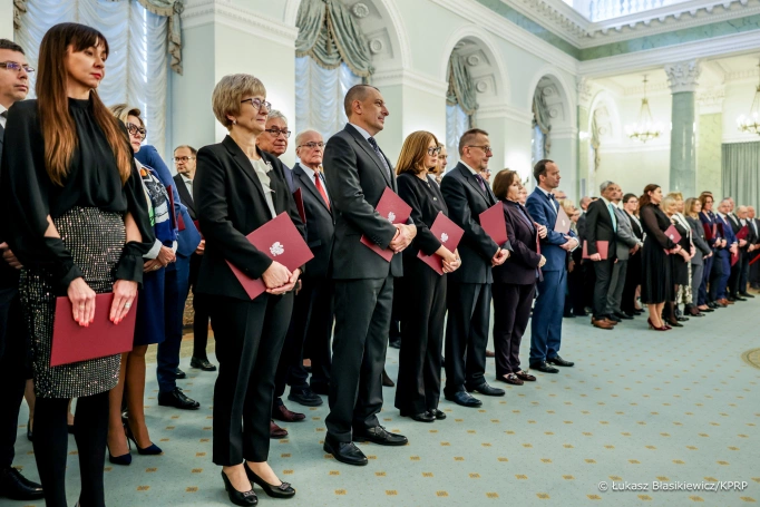 Zdjęcie nr 3 z galerii Profesorowie AWSB w Pałacu Prezydenckim. Kolejne nominacje dla Naukowców Akademii