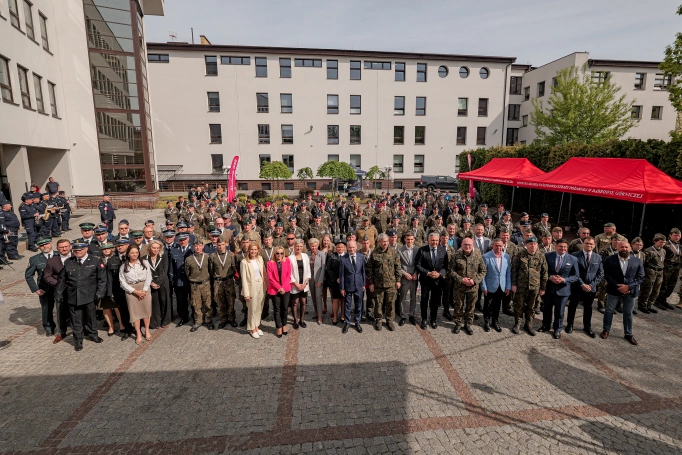 Zdjęcie nr 17 z galerii Akademia WSB kształtuje przyszłych obrońców kraju – XIII Ogólnopolski Turniej Klas Mundurowych