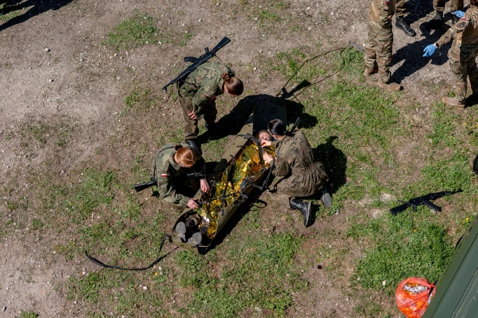 Zdjęcie nr 1 z galerii Akademia WSB kształtuje przyszłych obrońców kraju – XIII Ogólnopolski Turniej Klas Mundurowych