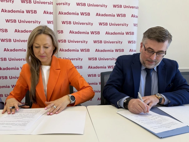 Zdjęcie nr 2 z galerii Akademia WSB podpisuje umowę o współpracy z QMSSolutions