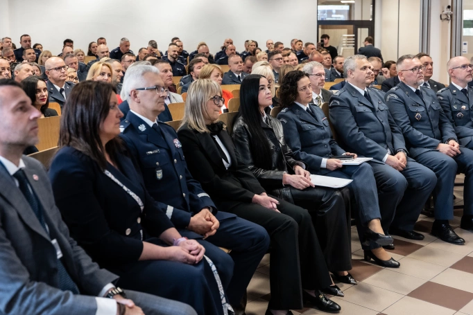Zdjęcie nr 2 z galerii Fundament godności i człowieczeństwa. Sympozjum o prawach człowieka w służbie publicznej