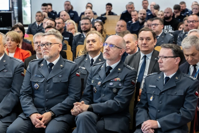 Zdjęcie nr 13 z galerii Fundament godności i człowieczeństwa. Sympozjum o prawach człowieka w służbie publicznej