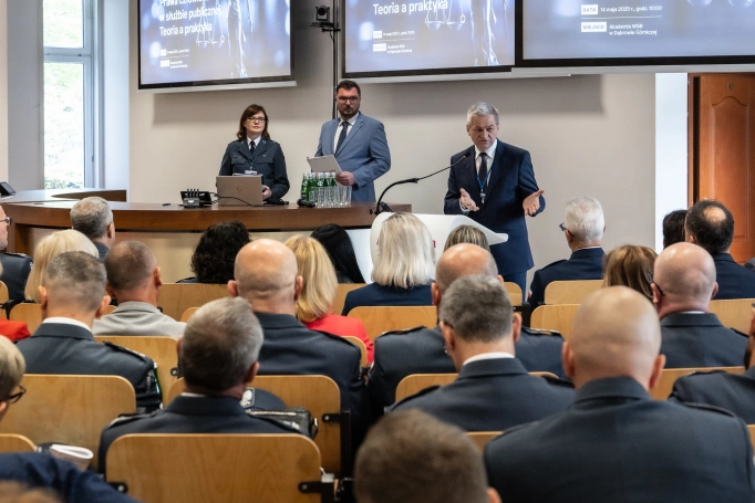 Zdjęcie nr 21 z galerii Fundament godności i człowieczeństwa. Sympozjum o prawach człowieka w służbie publicznej
