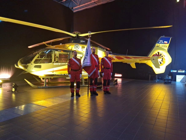 Zdjęcie nr 2 z galerii Jubileusz 25-lecia Lotniczego Pogotowia Ratunkowego