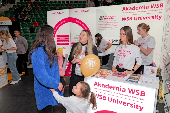 Zdjęcie nr 2 z galerii Akademicka wiedza i wielkie serce – Zwierzogranie z AWSB