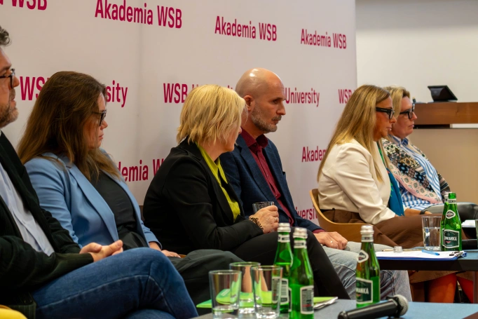 Zdjęcie nr 2 z galerii Debata
