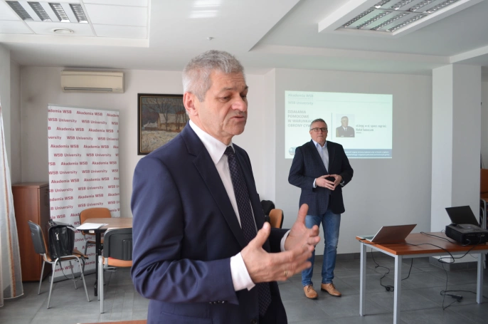 Zdjęcie nr 13 z galerii Szkolenie w zakresie ochrony ludności i obrony cywilnej dla kadry administracyjnej Urzędu Miejskiego w Bielsku-Białej