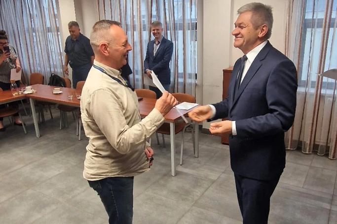 Zdjęcie nr 6 z galerii Wiedza gwarantująca bezpieczeństwo. Akademia WSB uczy samorządy jak chronić ludzi i przygotować się na wypadek wojny