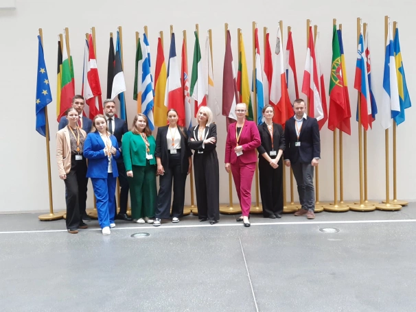 Zdjęcie nr 1 z galerii Studenci prawa Akademii WSB z wizytą studyjną w Trybunale Sprawiedliwości Unii Europejskiej 
