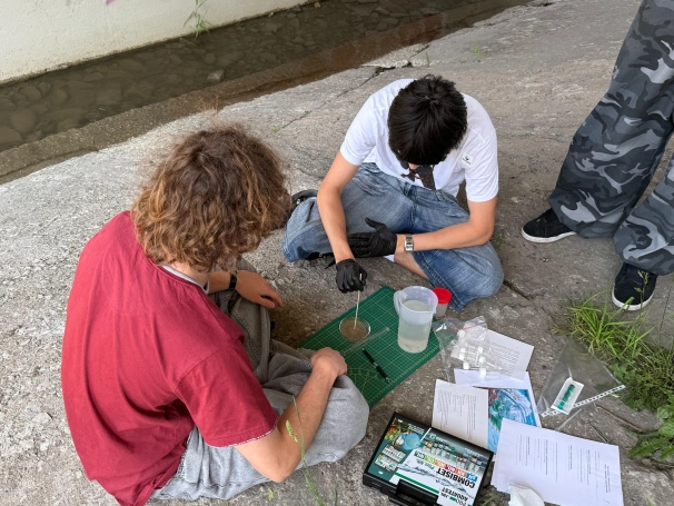 Zdjęcie nr 37 z galerii Jak rzeka wpływa na morze? Warsztaty w Cieszynie w ramach projektu SHORE: EmpOweR Students as the agents of cHangE