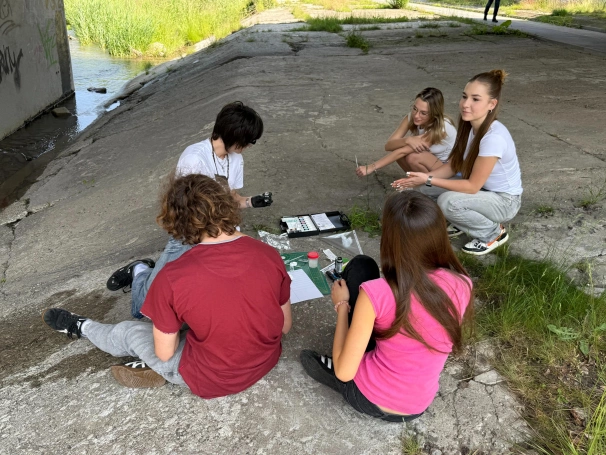 Zdjęcie nr 45 z galerii Jak rzeka wpływa na morze? Warsztaty w Cieszynie w ramach projektu SHORE: EmpOweR Students as the agents of cHangE