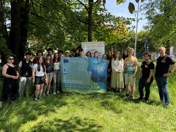 Zdjęcie nr 7 z galerii Jak rzeka wpływa na morze? Warsztaty w Cieszynie w ramach projektu SHORE: EmpOweR Students as the agents of cHangE