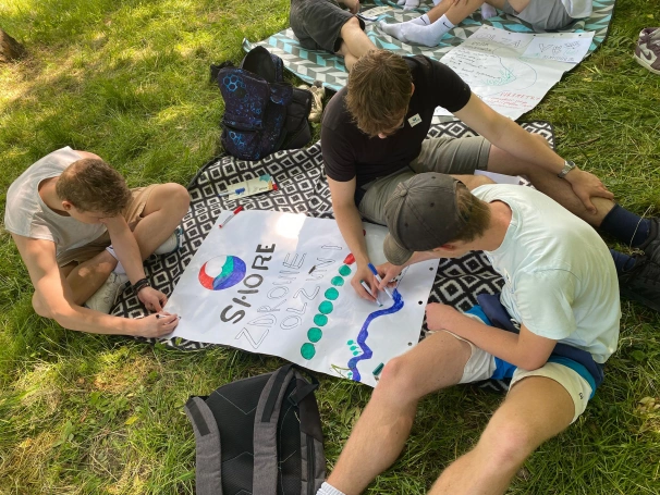 Zdjęcie nr 16 z galerii Jak rzeka wpływa na morze? Warsztaty w Cieszynie w ramach projektu SHORE: EmpOweR Students as the agents of cHangE