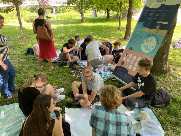 Zdjęcie nr 18 z galerii Jak rzeka wpływa na morze? Warsztaty w Cieszynie w ramach projektu SHORE: EmpOweR Students as the agents of cHangE