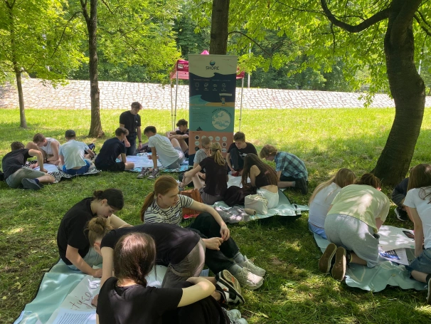 Zdjęcie nr 26 z galerii Jak rzeka wpływa na morze? Warsztaty w Cieszynie w ramach projektu SHORE: EmpOweR Students as the agents of cHangE