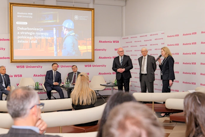 Zdjęcie nr 31 z galerii Hutnictwo w ogniu transformacji. Akademia WSB na kilka godzin stała się stolicą branży stalowej