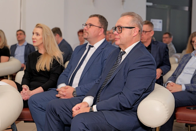 Zdjęcie nr 5 z galerii Hutnictwo w ogniu transformacji. Akademia WSB na kilka godzin stała się stolicą branży stalowej