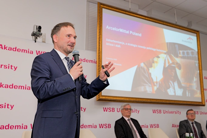 Zdjęcie nr 15 z galerii Hutnictwo w ogniu transformacji. Akademia WSB na kilka godzin stała się stolicą branży stalowej