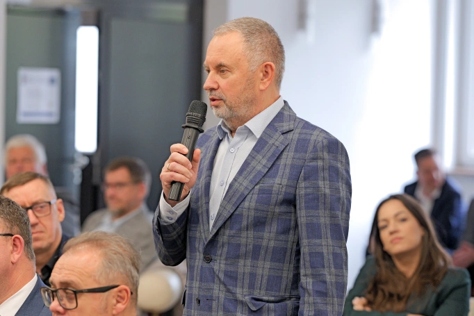 Zdjęcie nr 24 z galerii Hutnictwo w ogniu transformacji. Akademia WSB na kilka godzin stała się stolicą branży stalowej