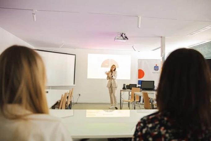 Zdjęcie nr 2 z galerii Akademia WSB z silnym głosem podczas Business Meet Up 