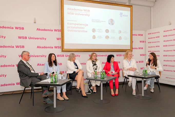 Zdjęcie nr 54 z galerii Konferencja doktorantów - 14 czerwca 2025