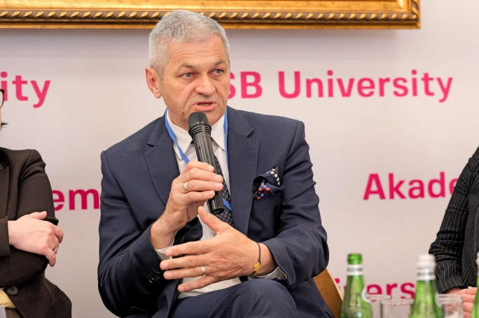 Zdjęcie nr 27 z galerii Konferencja doktorantów - 14 czerwca 2025