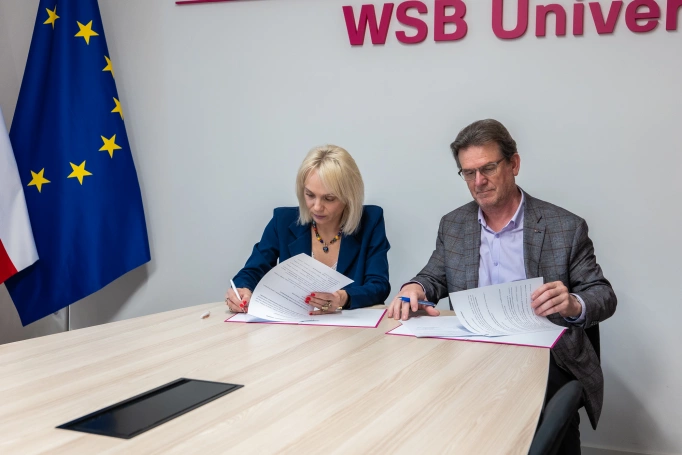 Zdjęcie nr 3 z galerii Nowe perspektywy dla uczniów z Zawiercia – II L.O. dołącza do grona szkół partnerskich Akademii WSB