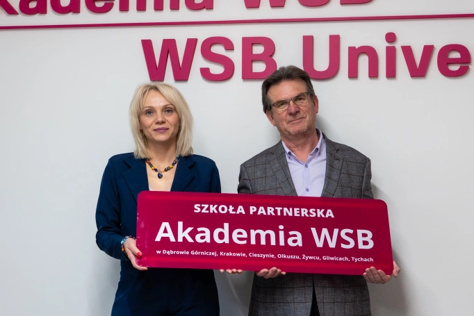 Zdjęcie nr 5 z galerii Nowe perspektywy dla uczniów z Zawiercia – II L.O. dołącza do grona szkół partnerskich Akademii WSB
