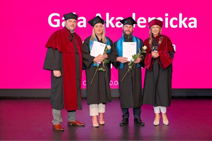 Zdjęcie nr 41 z galerii Gala Akademicka 2025 – święto Absolwentów Akademii WSB w Cieszynie