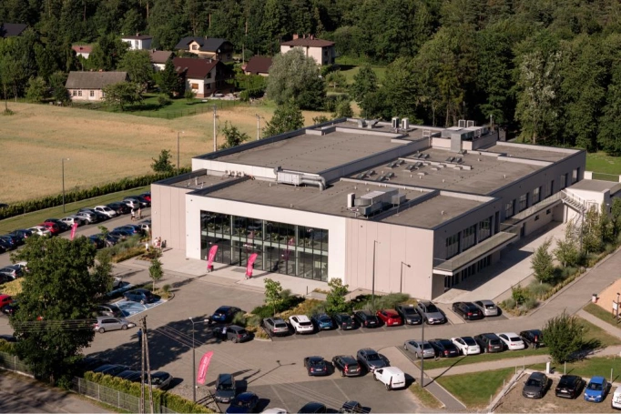 Zdjęcie nr 1 z galerii Gala Akademicka 2025 – święto Absolwentów Akademii WSB w Cieszynie