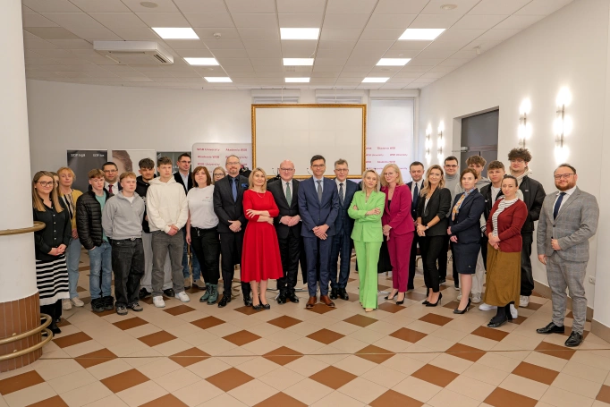 Zdjęcie nr 4 z galerii Koło Naukowe Prawa i Administracji "Docendo discimus"