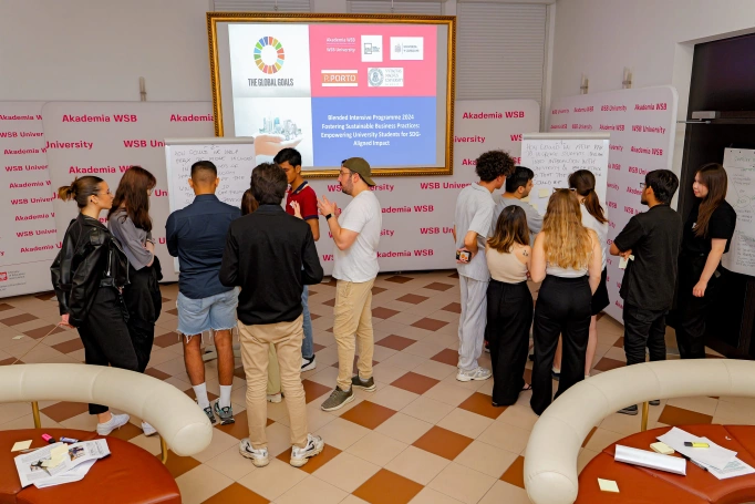Zdjęcie nr 2 z galerii Empowering University Students