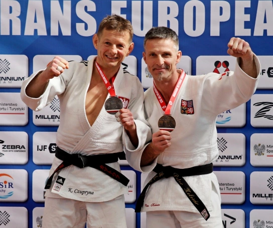 Zdjęcie nr 2 z galerii Sukces dr Krzysztofa Czupryny podczas Warsaw Veteran European Cup 2025