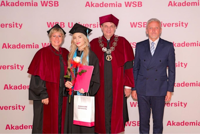 Zdjęcie nr 93 z galerii Gala Rozdania Dyplomów Akademii WSB w Żywcu