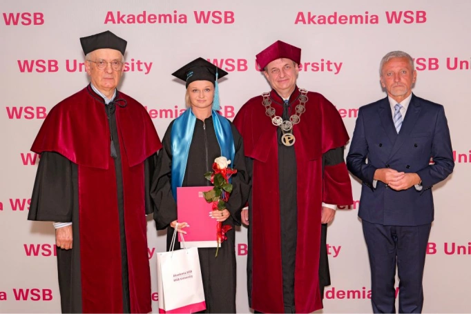 Zdjęcie nr 101 z galerii Gala Rozdania Dyplomów Akademii WSB w Żywcu