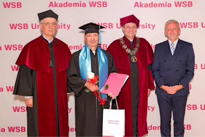 Zdjęcie nr 103 z galerii Gala Rozdania Dyplomów Akademii WSB w Żywcu