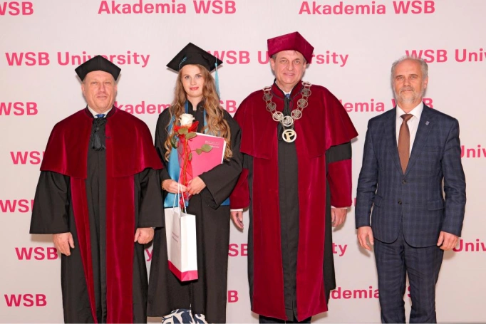 Zdjęcie nr 104 z galerii Gala Rozdania Dyplomów Akademii WSB w Żywcu