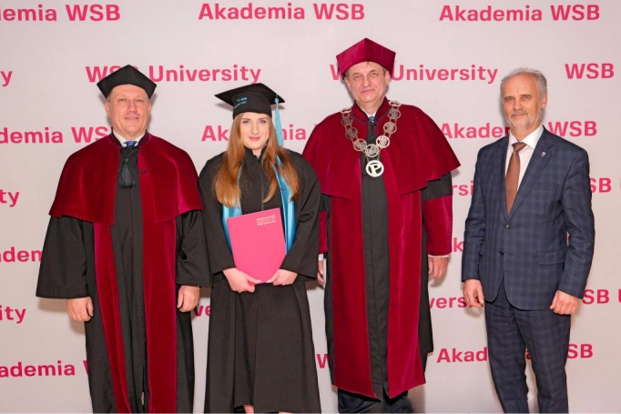 Zdjęcie nr 111 z galerii Gala Rozdania Dyplomów Akademii WSB w Żywcu