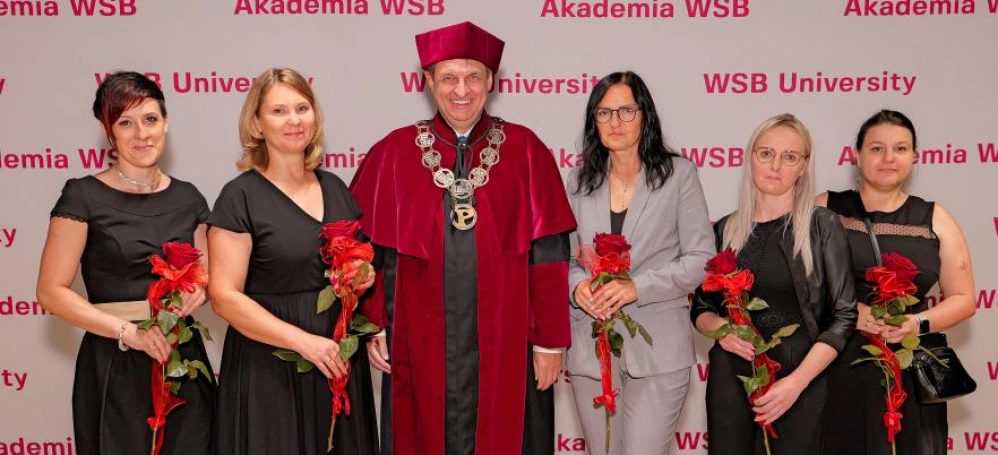 Zdjęcie nr 143 z galerii Gala Rozdania Dyplomów Akademii WSB w Żywcu