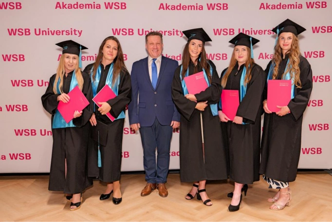 Zdjęcie nr 168 z galerii Gala Rozdania Dyplomów Akademii WSB w Żywcu
